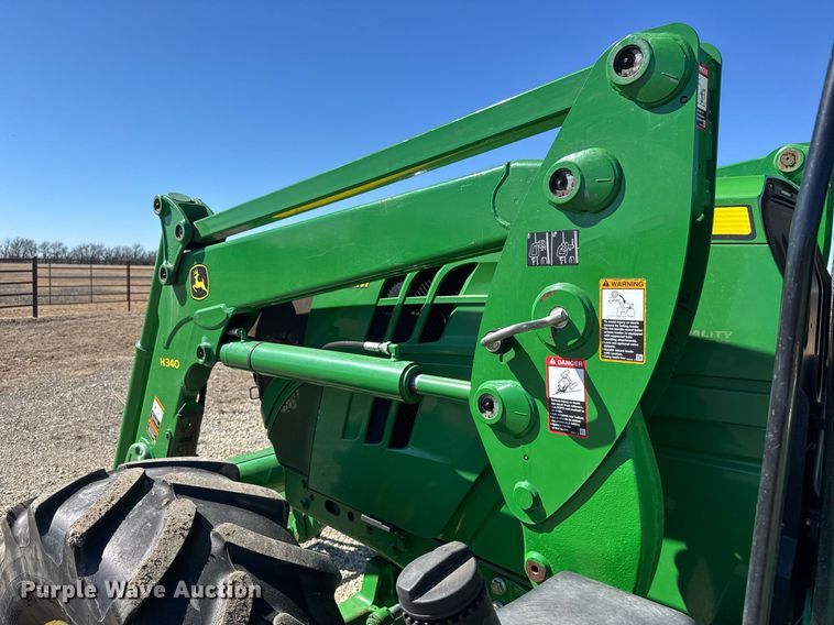 image for item EQ1127 2013 John Deere 6125M MFWD tractor