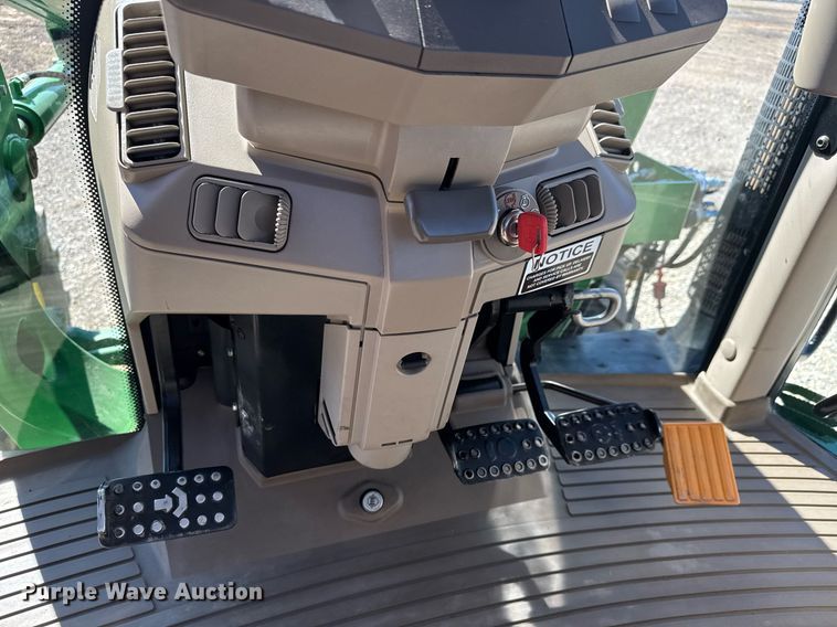 image for item EQ1127 2013 John Deere 6125M MFWD tractor