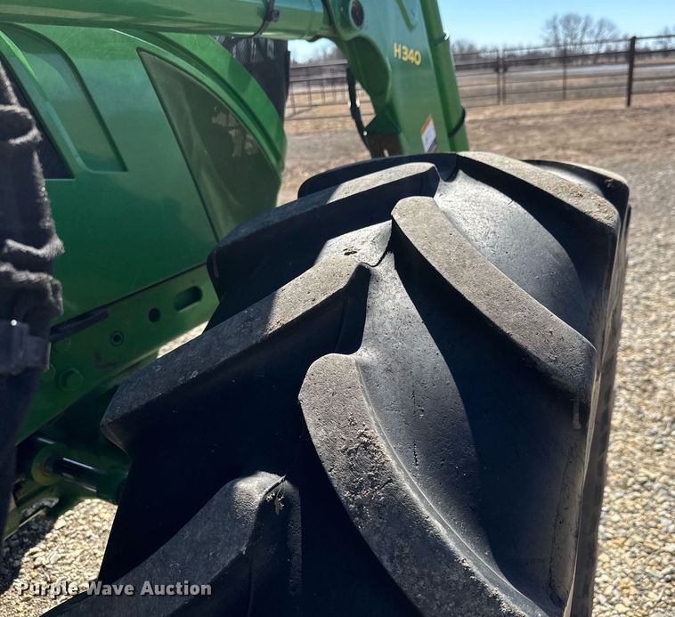 image for item EQ1127 2013 John Deere 6125M MFWD tractor