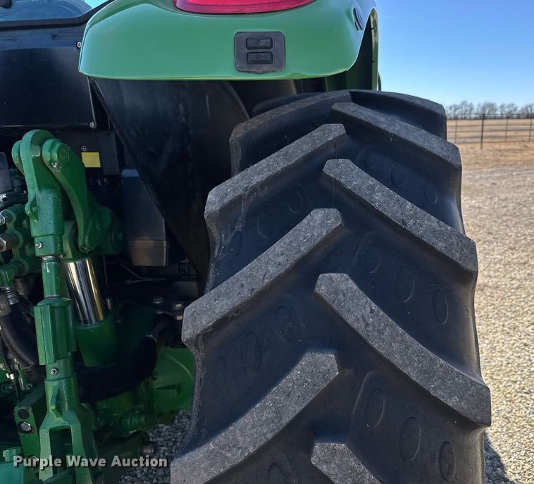 image for item EQ1127 2013 John Deere 6125M MFWD tractor