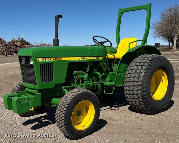 image for item EQ1130 John Deere 950 MFWD tractor