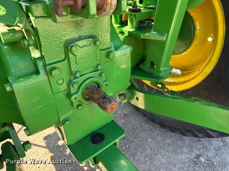 image for item EQ1130 John Deere 950 MFWD tractor