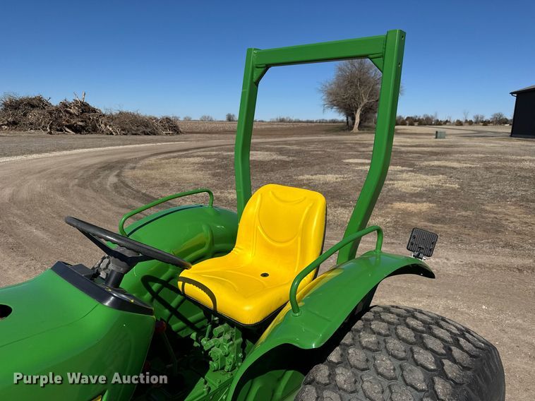 image for item EQ1130 John Deere 950 MFWD tractor