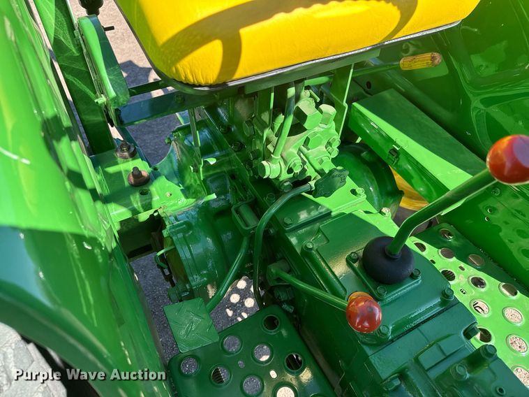 image for item EQ1130 John Deere 950 MFWD tractor