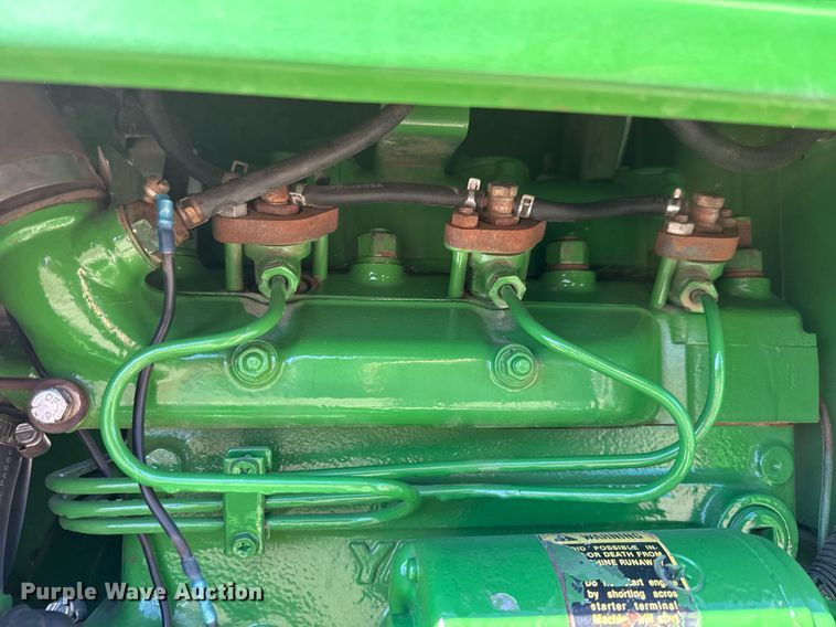 image for item EQ1130 John Deere 950 MFWD tractor