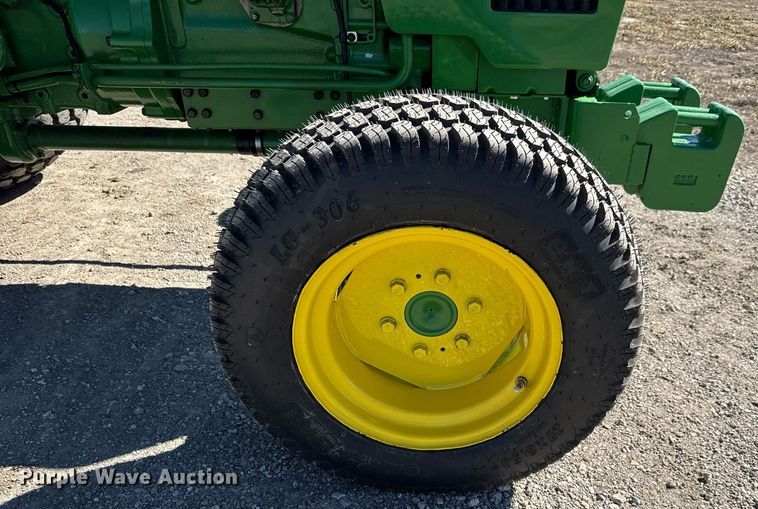 image for item EQ1130 John Deere 950 MFWD tractor