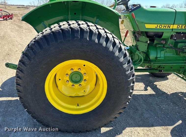 image for item EQ1130 John Deere 950 MFWD tractor