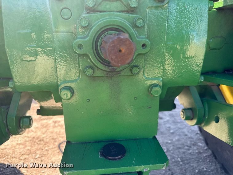 image for item EQ1130 John Deere 950 MFWD tractor