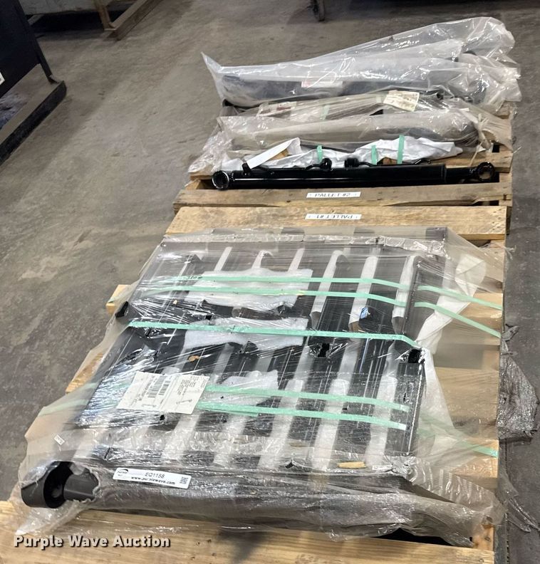 image for item EQ1158 (16) hydraulic cylinders 