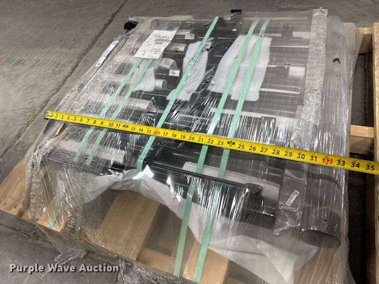 image for item EQ1158 (16) hydraulic cylinders 