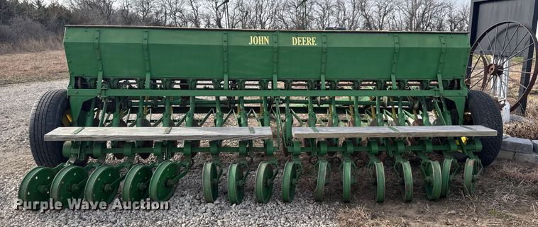 image for item EQ1212 John Deere grain drill