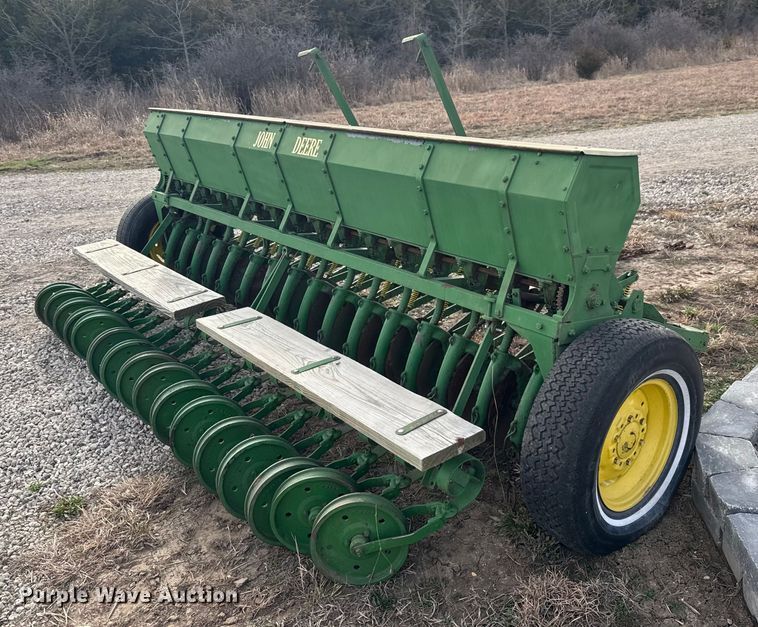 image for item EQ1212 John Deere grain drill