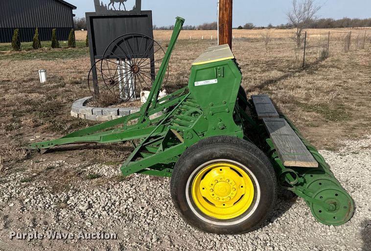 image for item EQ1212 John Deere grain drill