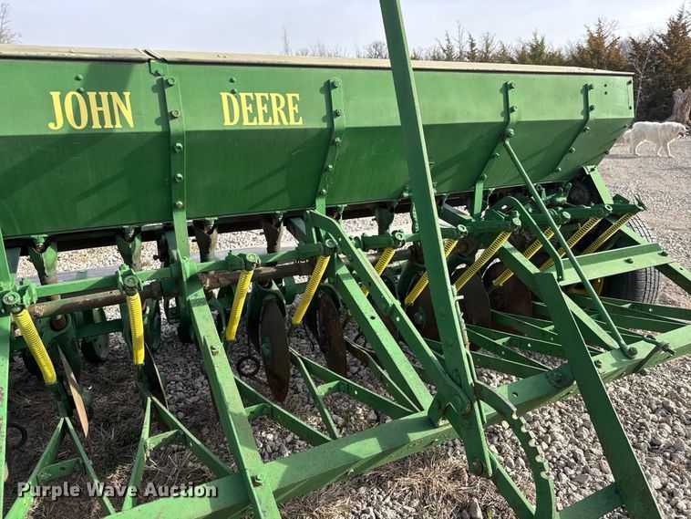 image for item EQ1212 John Deere grain drill