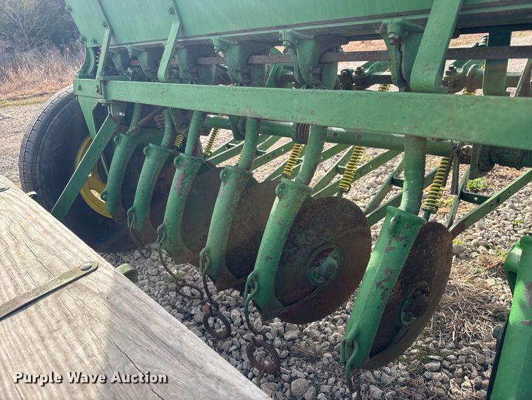 image for item EQ1212 John Deere grain drill