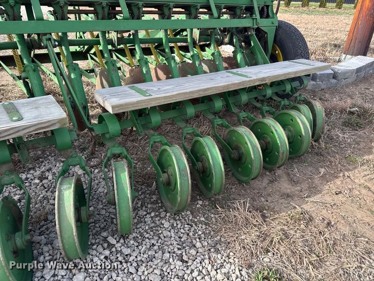image for item EQ1212 John Deere grain drill