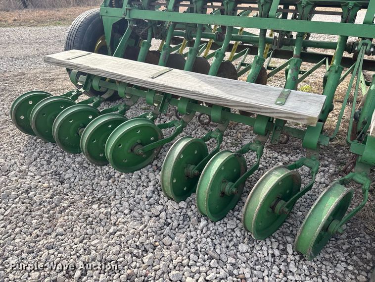 image for item EQ1212 John Deere grain drill