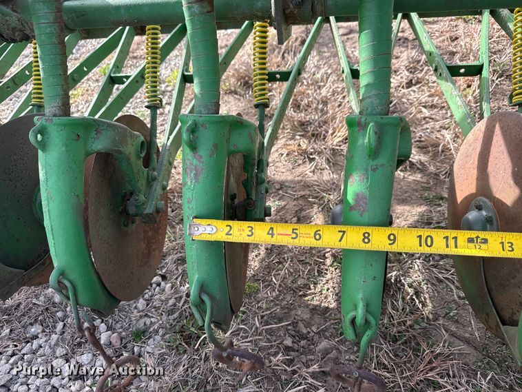 image for item EQ1212 John Deere grain drill