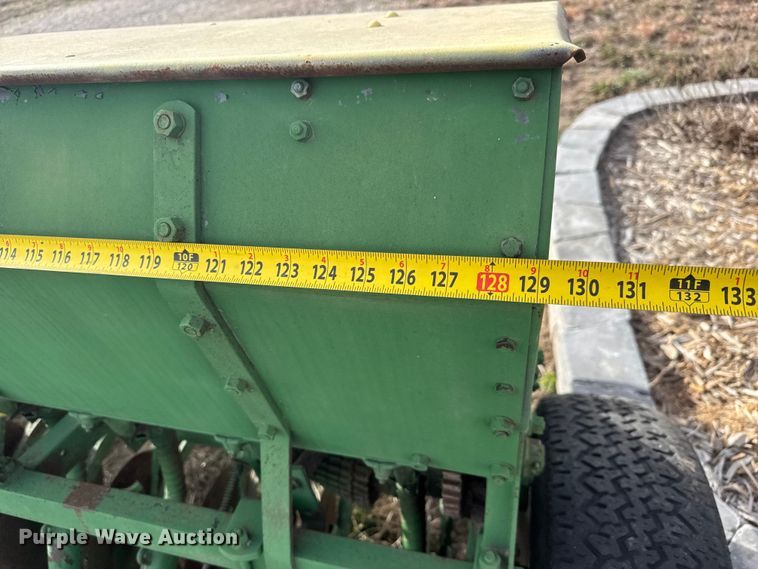 image for item EQ1212 John Deere grain drill