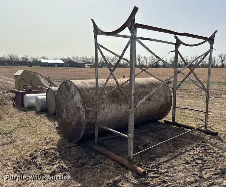 image for item EQ1217 Tanks