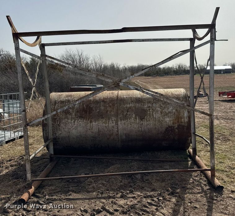 image for item EQ1217 Tanks