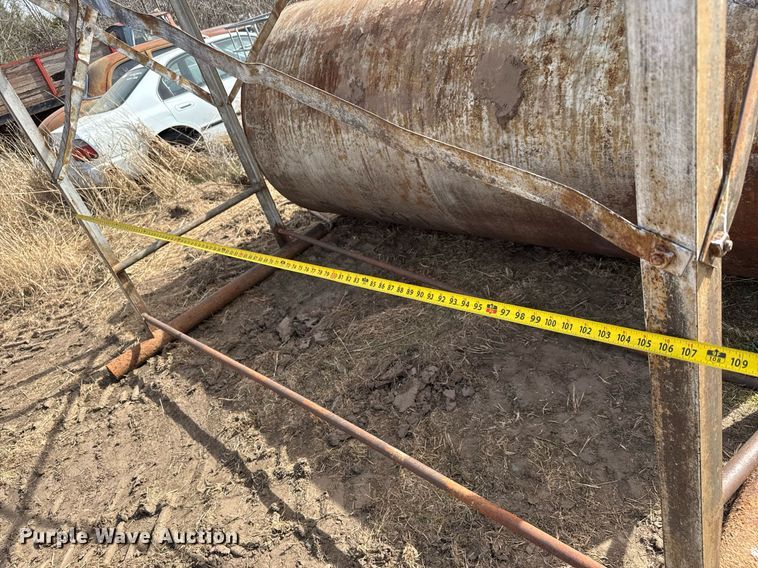 image for item EQ1217 Tanks