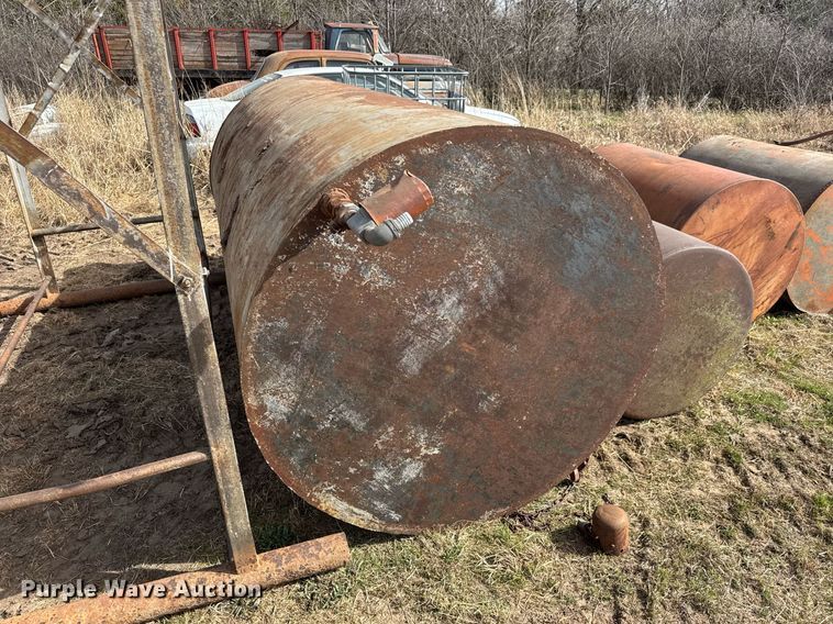 image for item EQ1217 Tanks