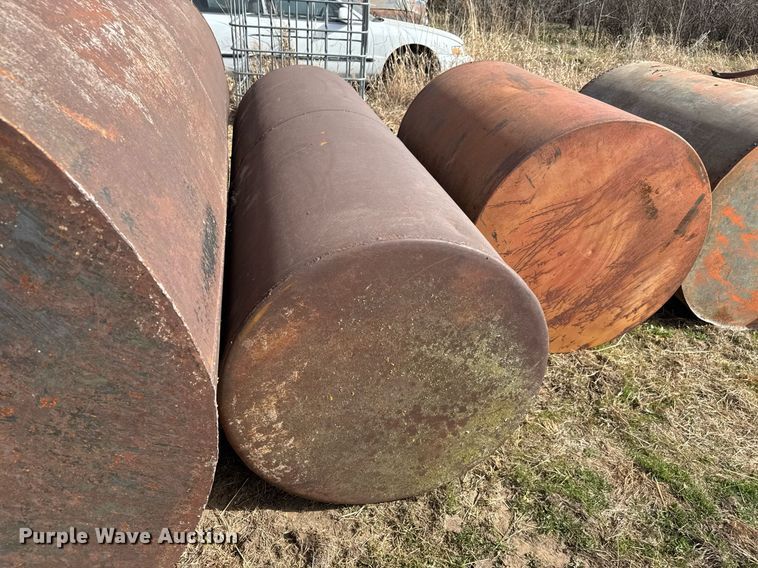 image for item EQ1217 Tanks