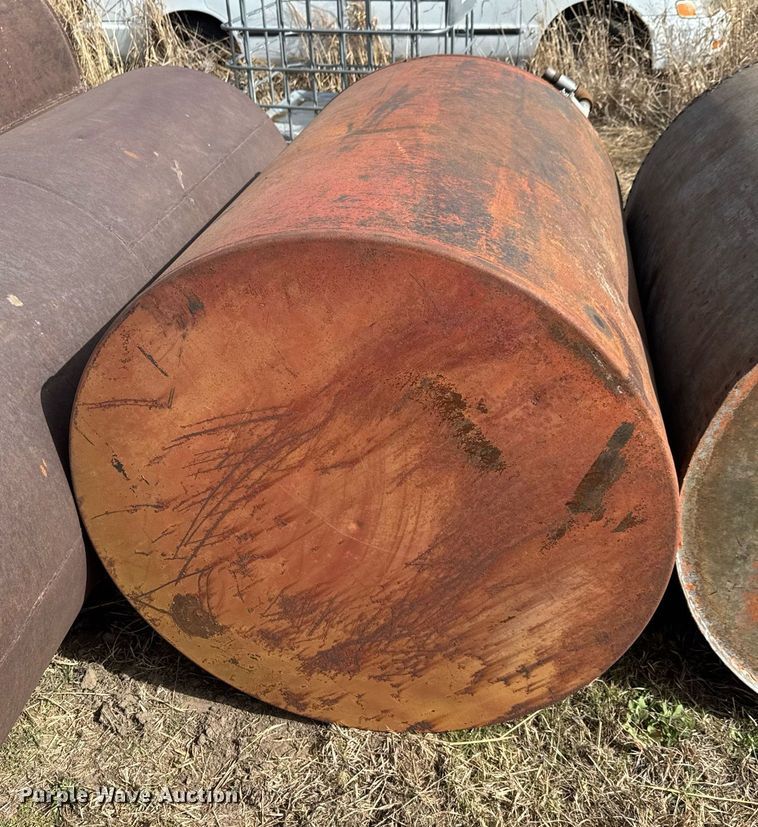 image for item EQ1217 Tanks