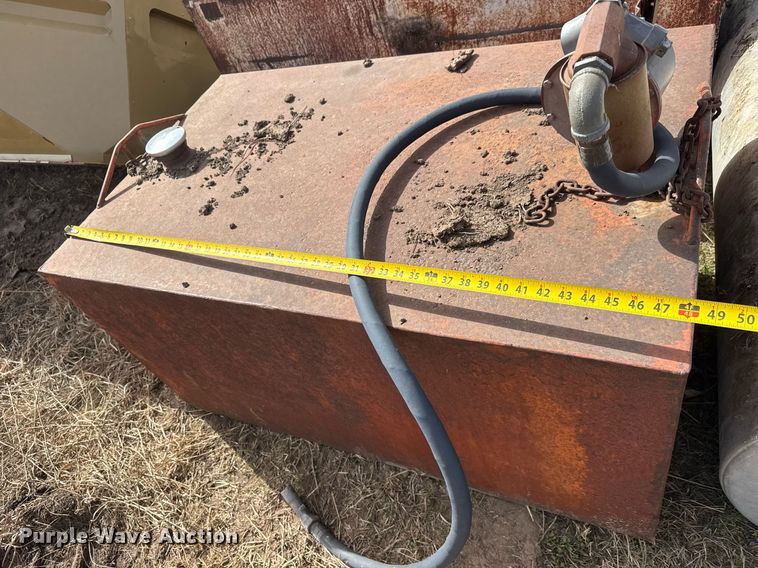 image for item EQ1217 Tanks