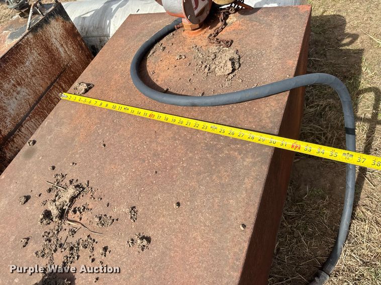 image for item EQ1217 Tanks