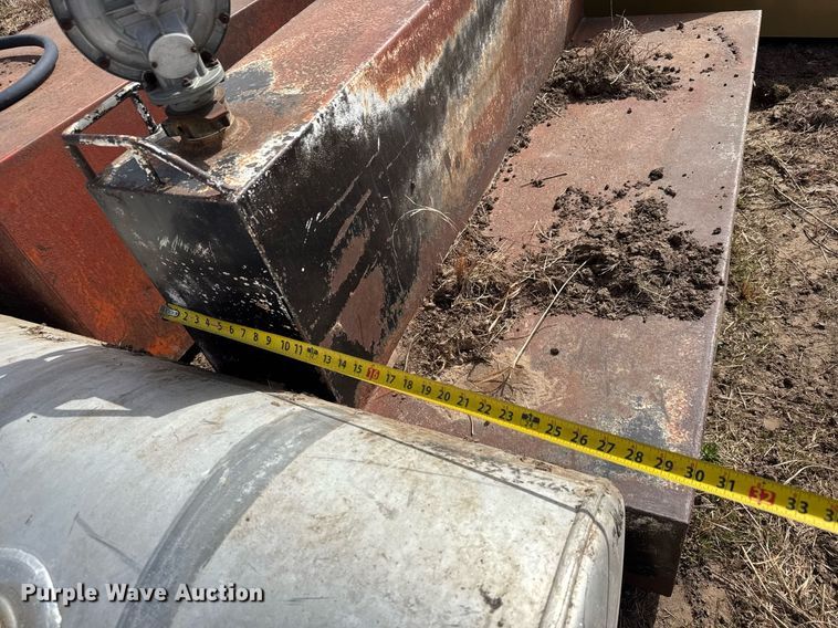 image for item EQ1217 Tanks