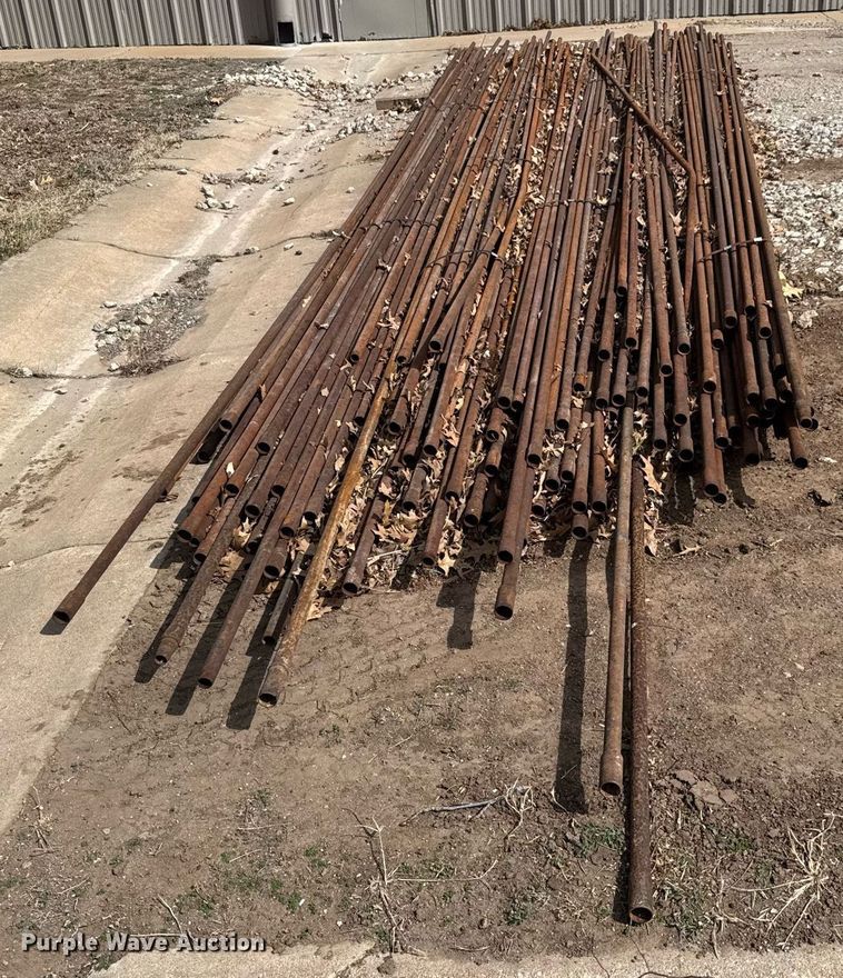 image for item EQ1227 Approximately 135 joints of pipe