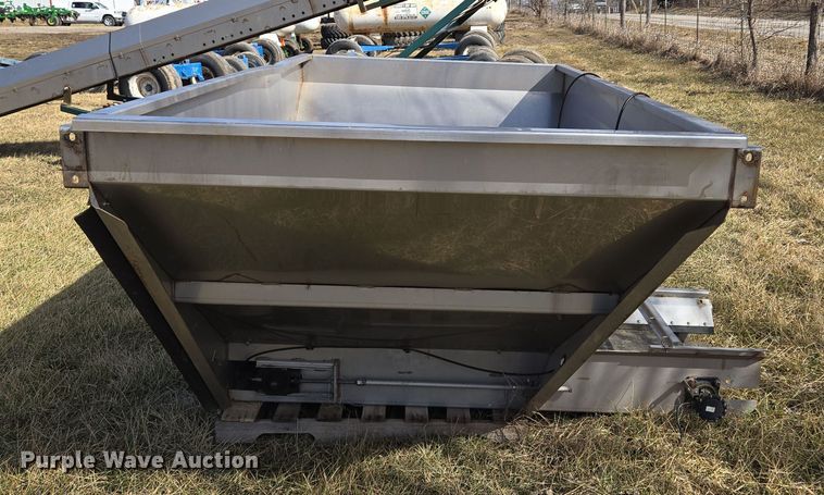 image for item EQ6689 Highway Equipment Company  Multaplier spreader