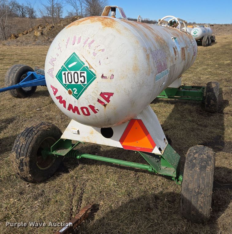 image for item EQ6694 NH3 tank trailer