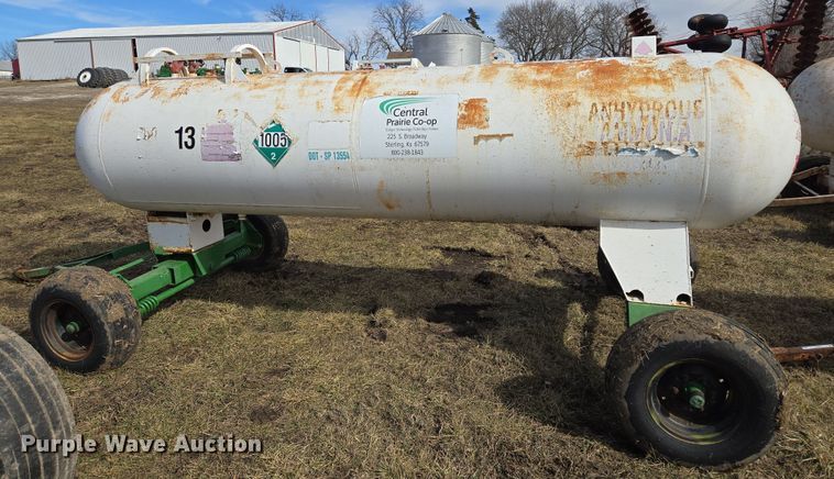 image for item EQ6694 NH3 tank trailer