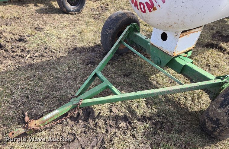 image for item EQ6694 NH3 tank trailer