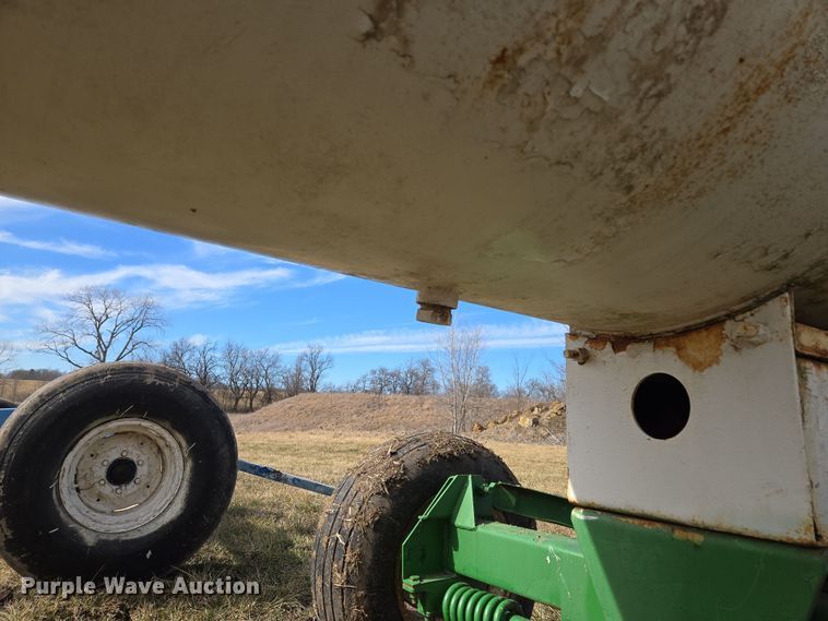 image for item EQ6694 NH3 tank trailer