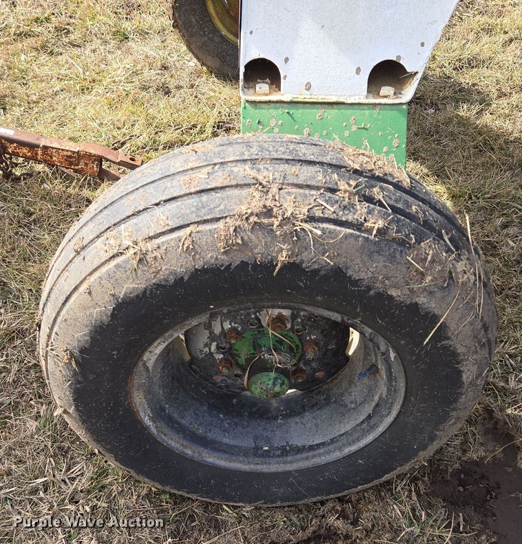 image for item EQ6694 NH3 tank trailer