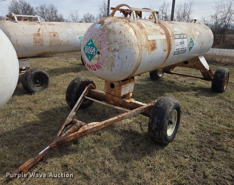 image for item EQ6695 NH3 tank trailer