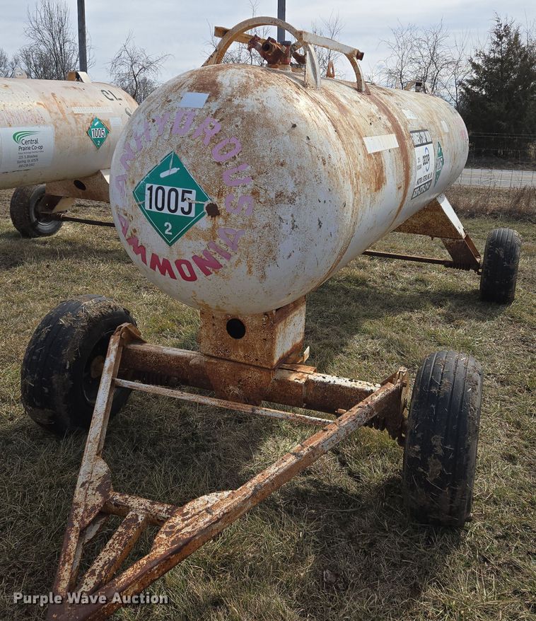 image for item EQ6695 NH3 tank trailer