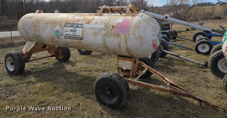 image for item EQ6695 NH3 tank trailer
