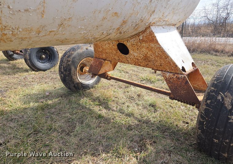 image for item EQ6695 NH3 tank trailer