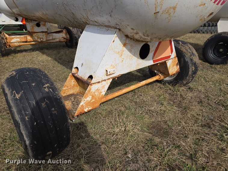 image for item EQ6695 NH3 tank trailer