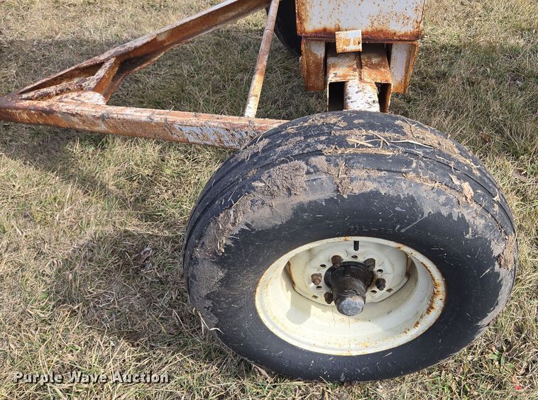 image for item EQ6695 NH3 tank trailer
