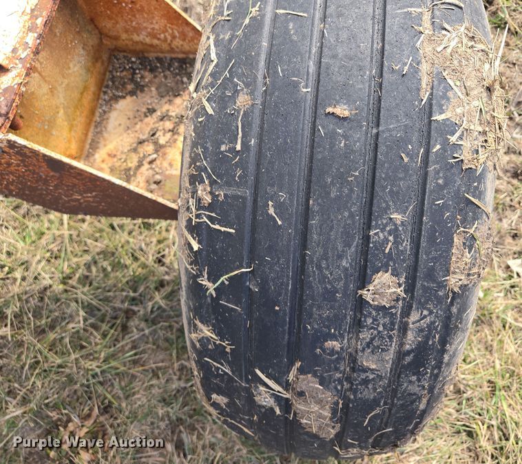 image for item EQ6695 NH3 tank trailer