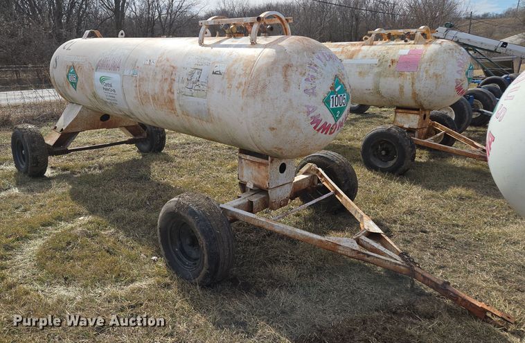 image for item EQ6696 NH3 tank trailer