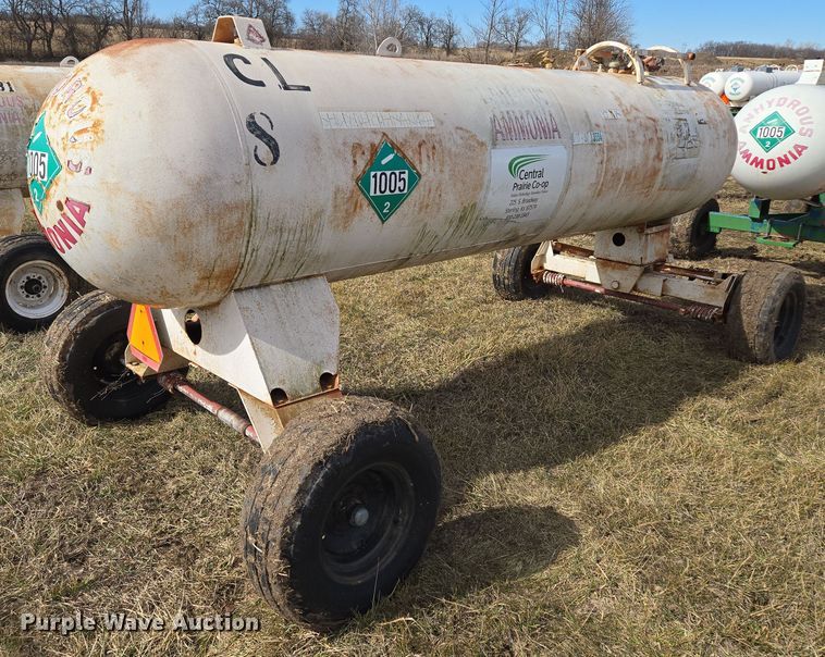 image for item EQ6696 NH3 tank trailer