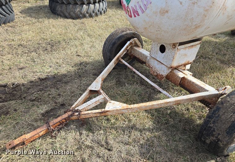 image for item EQ6696 NH3 tank trailer