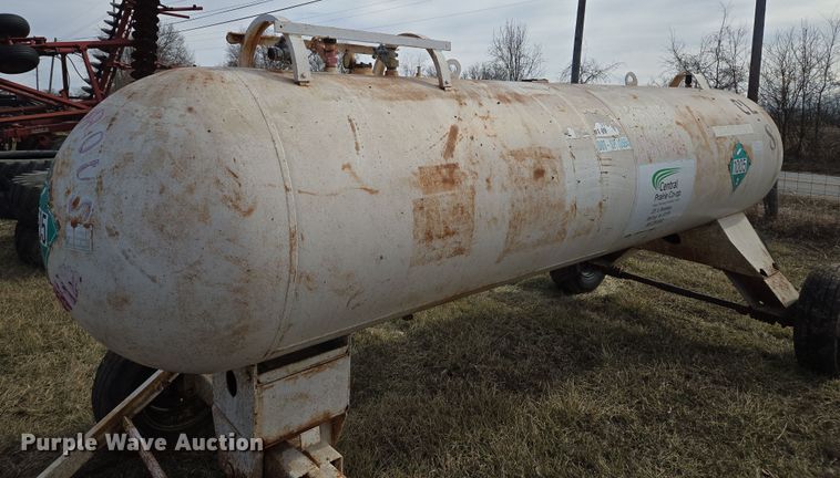 image for item EQ6696 NH3 tank trailer